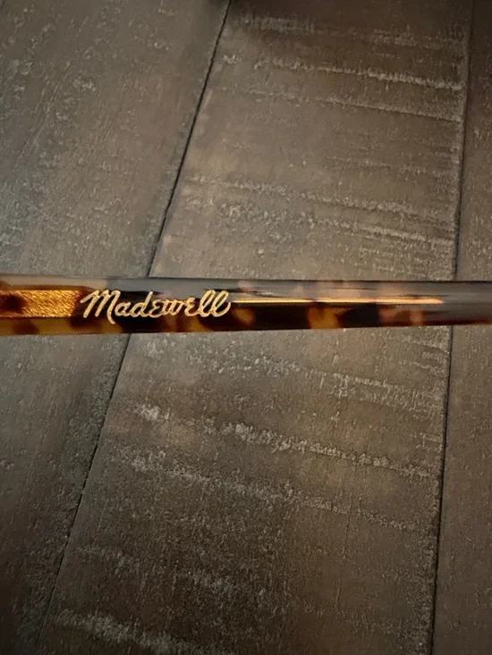 Madewell BEST SELLER
The Solina Oval Sunglasses - Picture 4 of 6